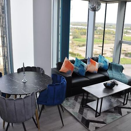 Stunning 2 Bedroom Apt Milton Keynes Extérieur photo