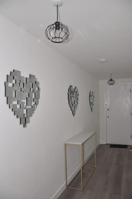 Stunning 2 Bedroom Apt Milton Keynes Extérieur photo