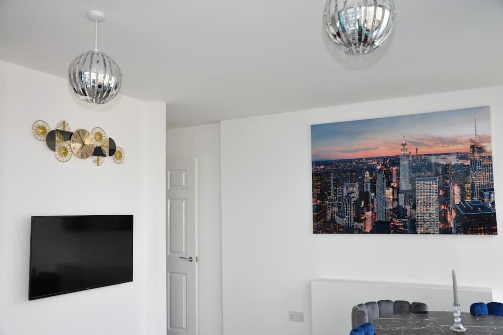 Stunning 2 Bedroom Apt Milton Keynes Extérieur photo