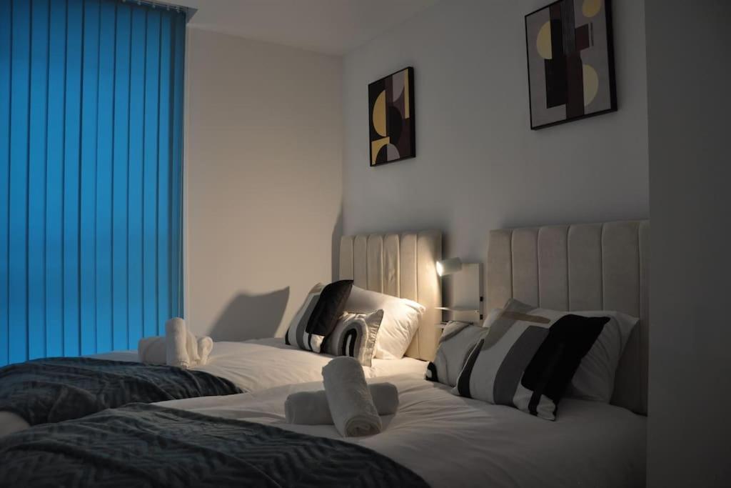 Stunning 2 Bedroom Apt Milton Keynes Extérieur photo